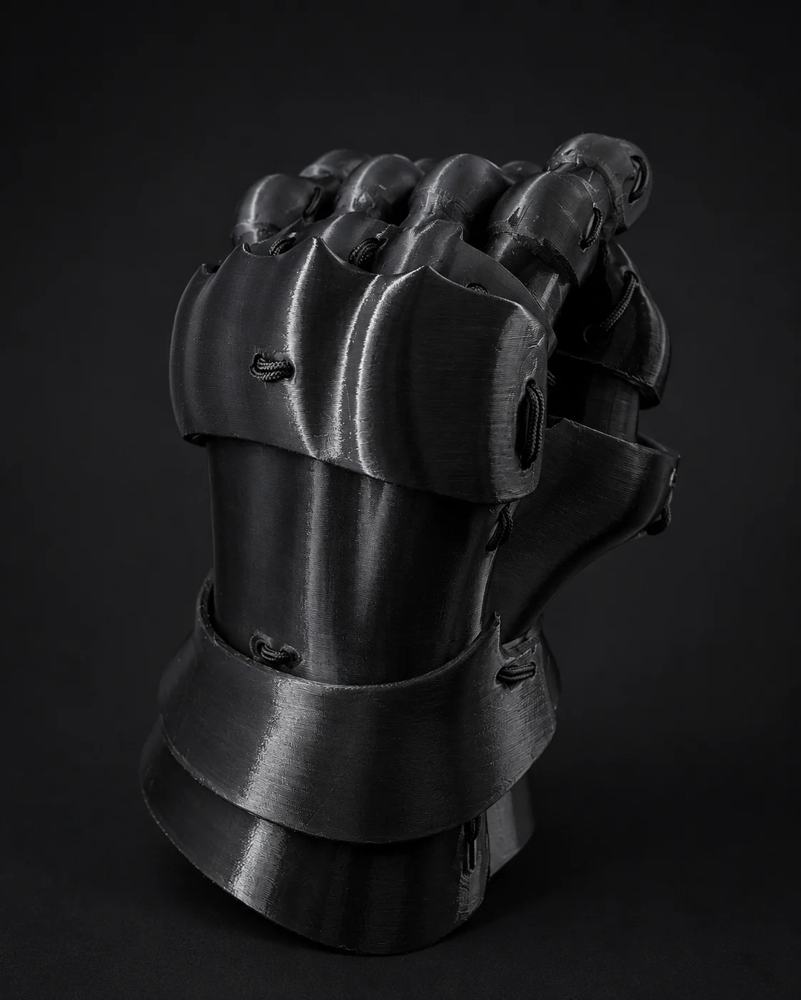Visual study of the black Kamelia HEMA glove